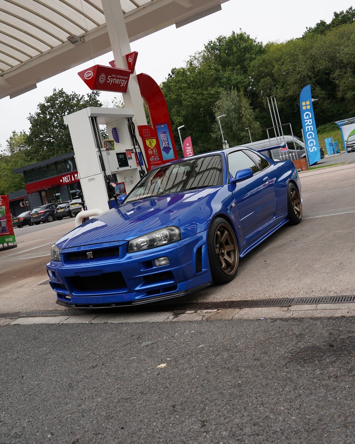 Redline Competitions Facebook ad: FILLING UP THE SKYLINE