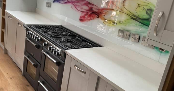 JW Glass Ltd Facebook ad: Glass splashbacks and bespoke mirrors available in an…
