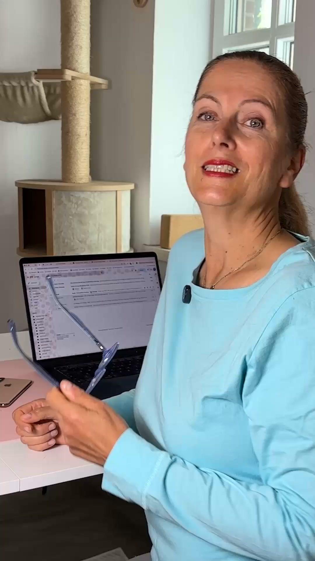 Linda Dornau - Assistiere dich frei Facebook ad: Der VA-Verdienstcheck