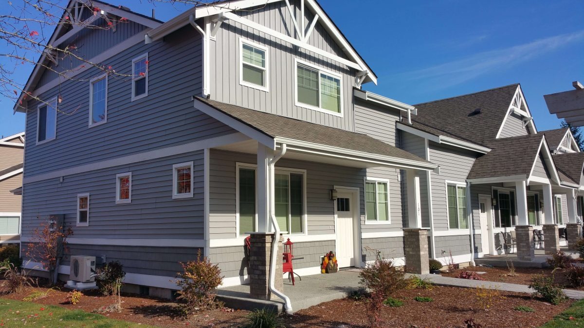 Edmunds Home Improvements Facebook ad: Get New Vinyl Siding!
