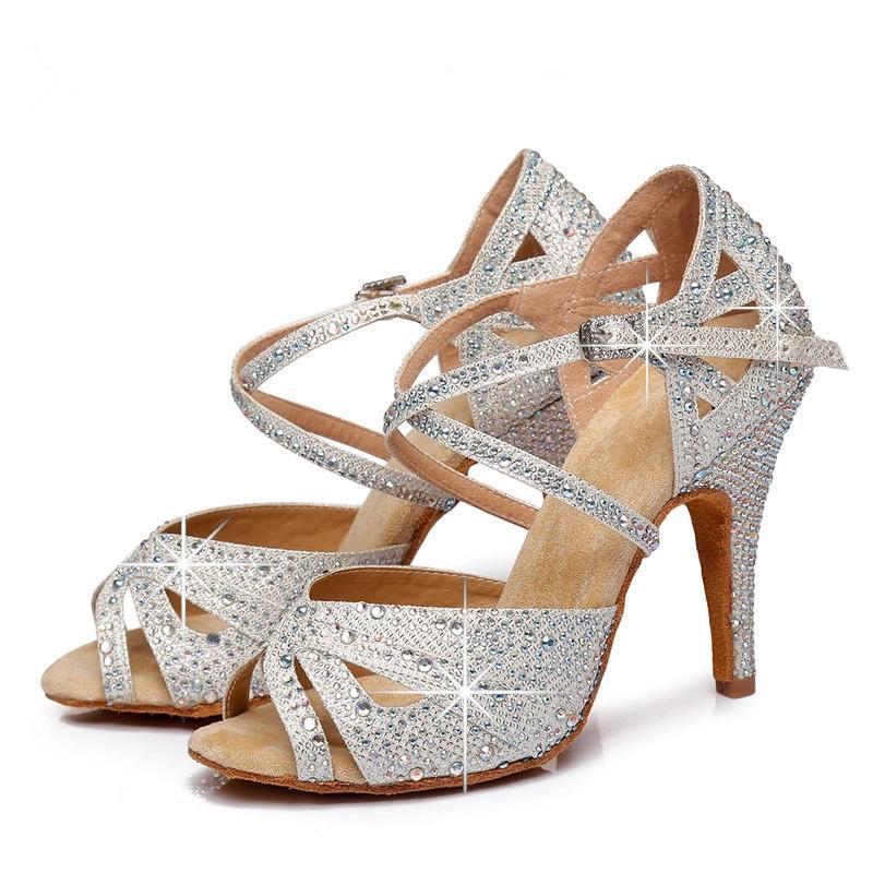 Danceandsway Facebook ad: Les talons ordinaires font mal, les talons ne…