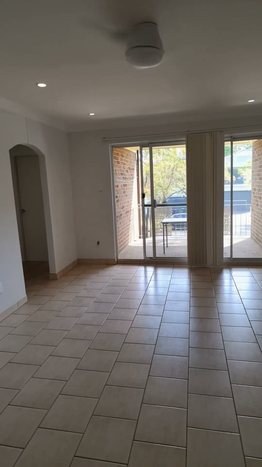 Auscon Building Group Facebook ad: Renovate With Confidence