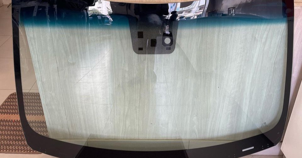 Puri Glass Facebook ad: Automotive Windshield and Door Glass Dealer