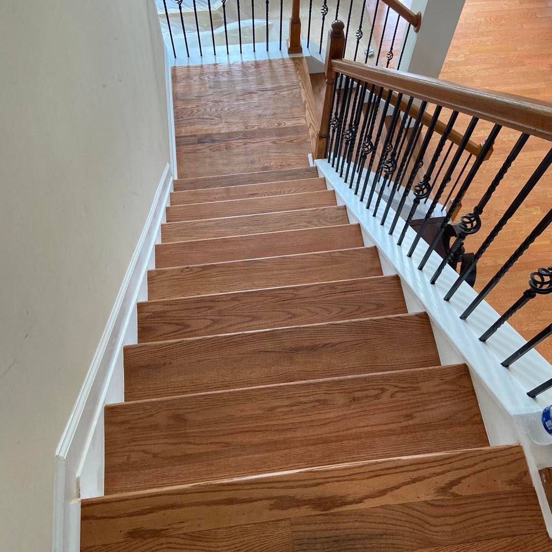 Loyalty Hardwood Floors LLC Facebook ad: Chat in Messenger