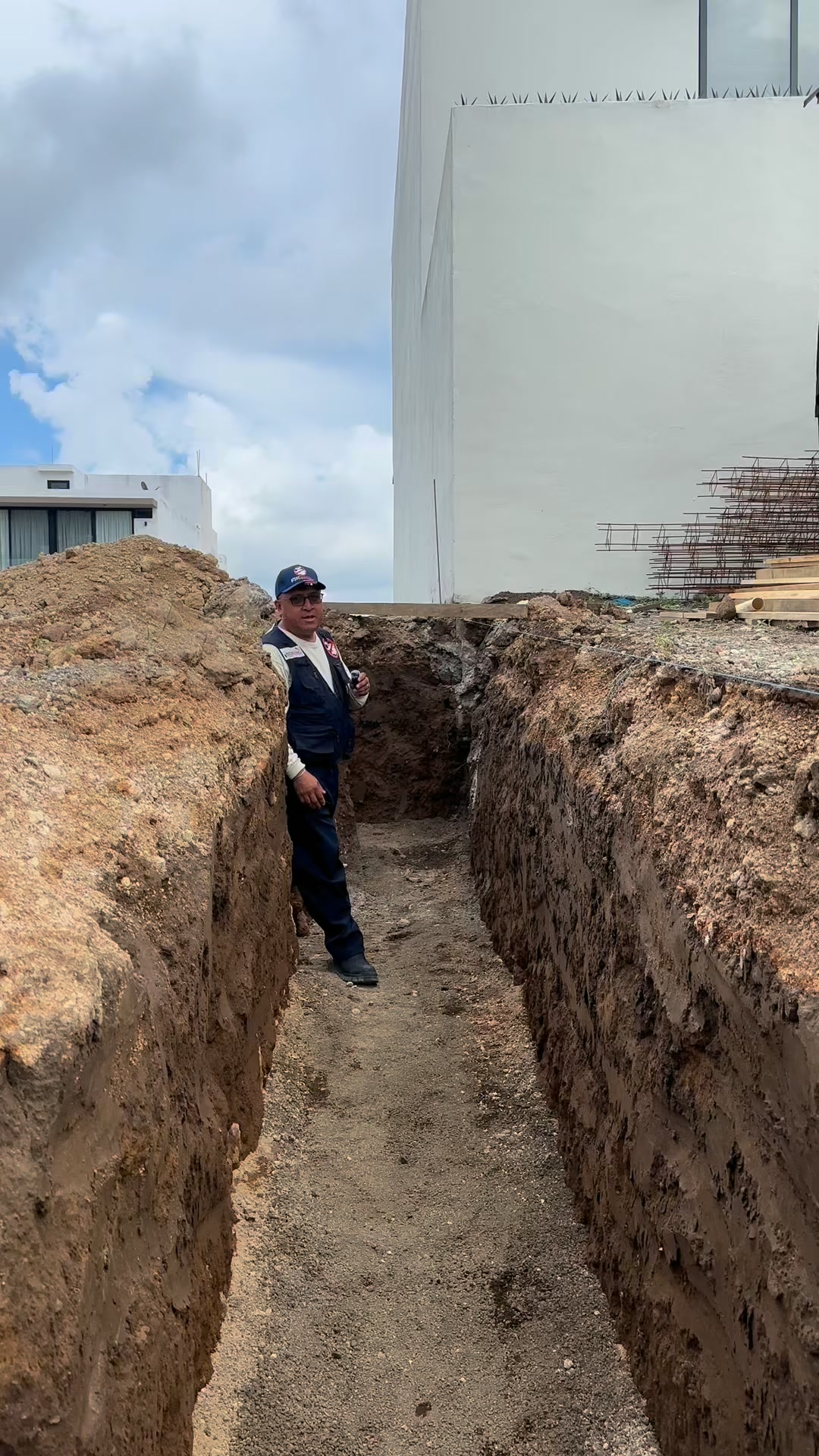 Pestbusters Nayarit. Facebook ad: Tratamiento anti termita en pre construcción, A quien…