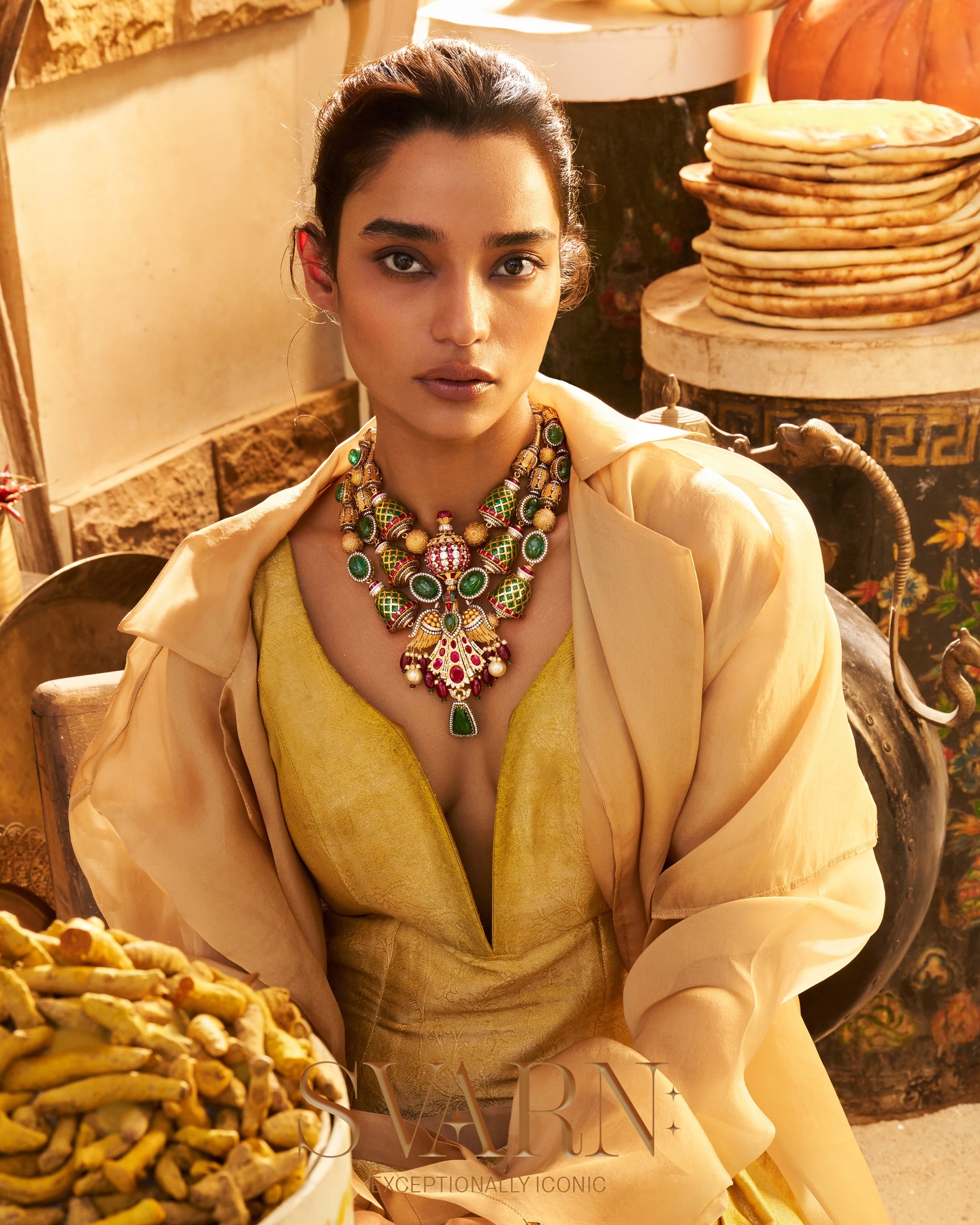 Khanna Jewellers Facebook ad: In Svarn, the artistry of gold becomes timeless…