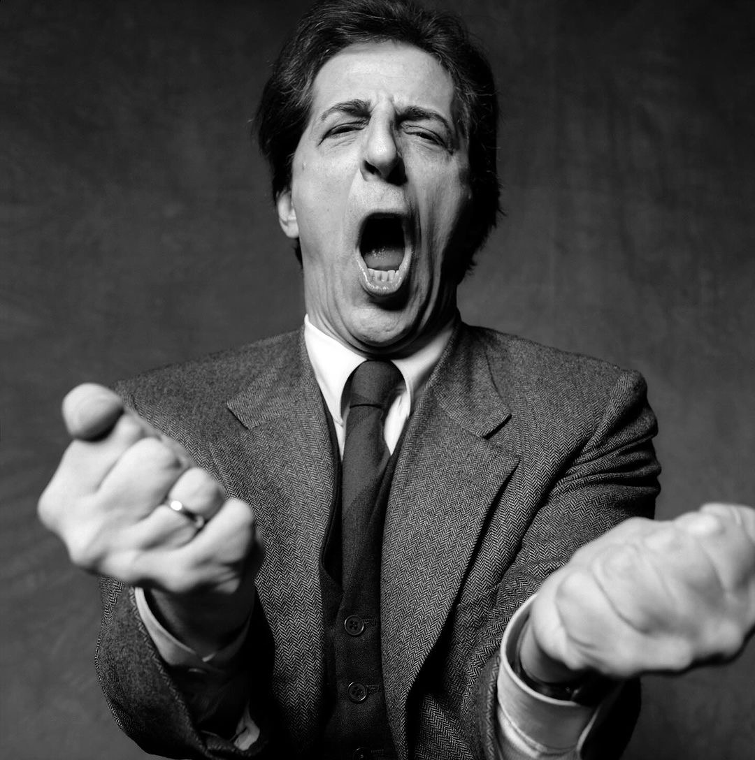 Teatro Lirico Giorgio Gaber Facebook ad: Un nome, una voce, un modo di pensare.