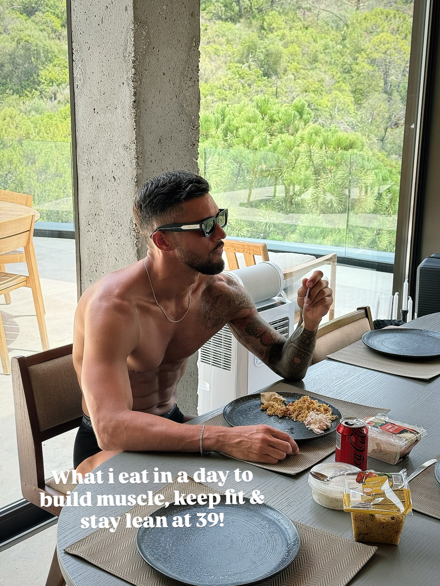 bradhoward3 Facebook ad: What I eat in a day to build…