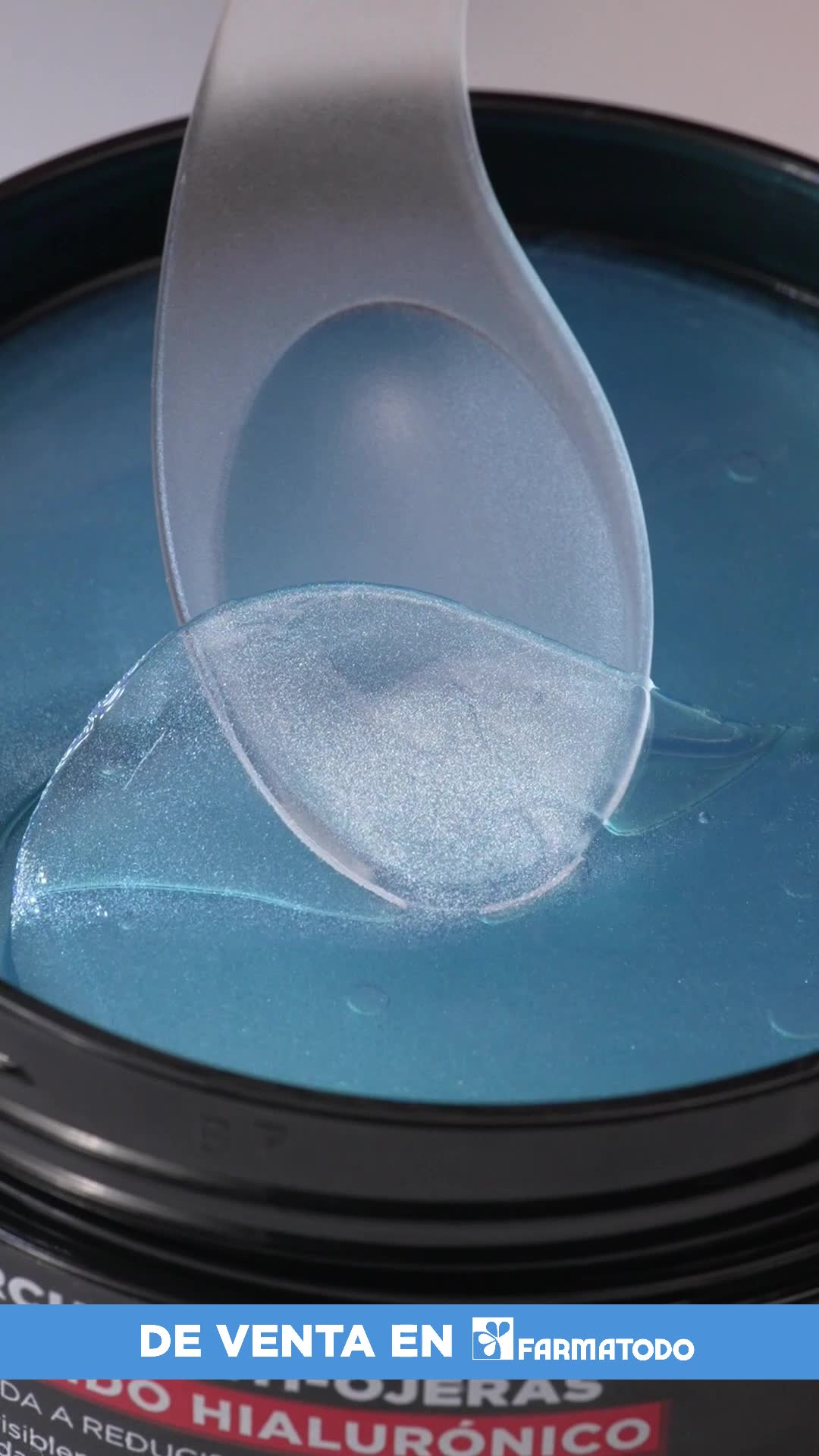 Revlon Cuidado Personal Facebook ad: Despídete del cansancio y revitaliza tu mirada con…