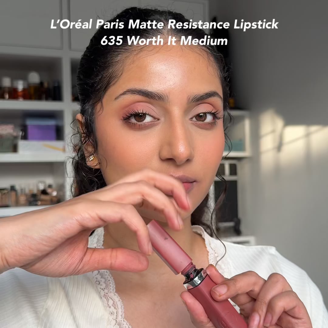 L'Oréal Paris Facebook ad: A matte lipstick which lasts all day