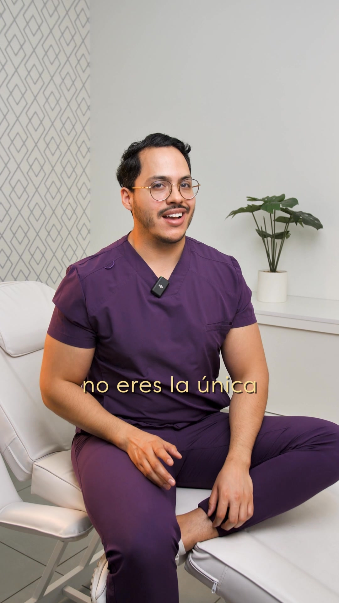 Dr. José Rábago Facebook ad: 𝗨𝗻𝗼𝘀 𝗹𝗮𝗯𝗶𝗼𝘀 𝗺𝗮́𝘀 𝗱𝗲𝗳𝗶𝗻𝗶𝗱𝗼𝘀, 𝗻𝗼…