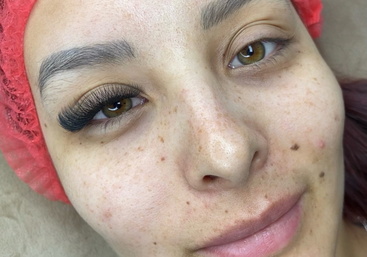 carolina_lash_artist Facebook ad