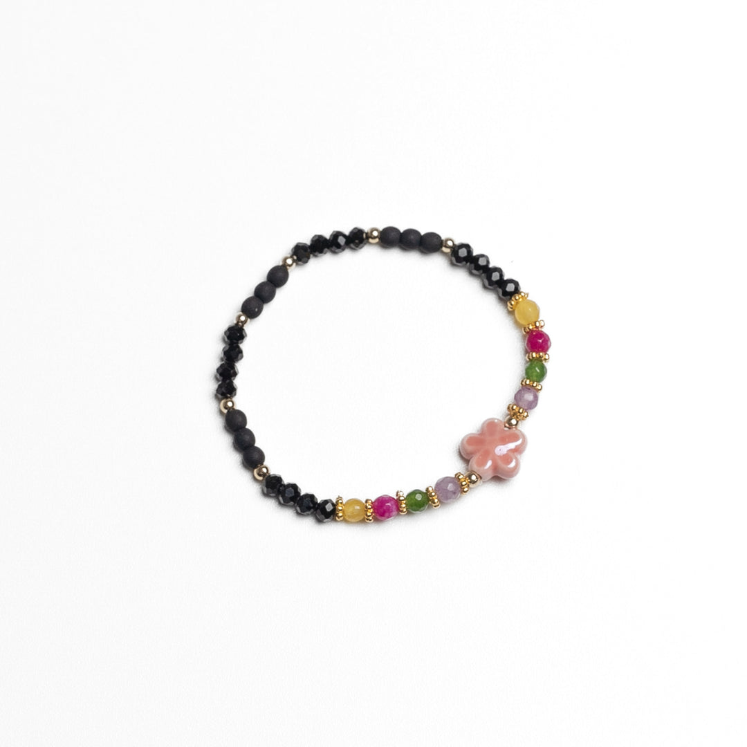GZ Lava Stones Facebook ad: Oggi molti gioielli sembrano tutti uguali.