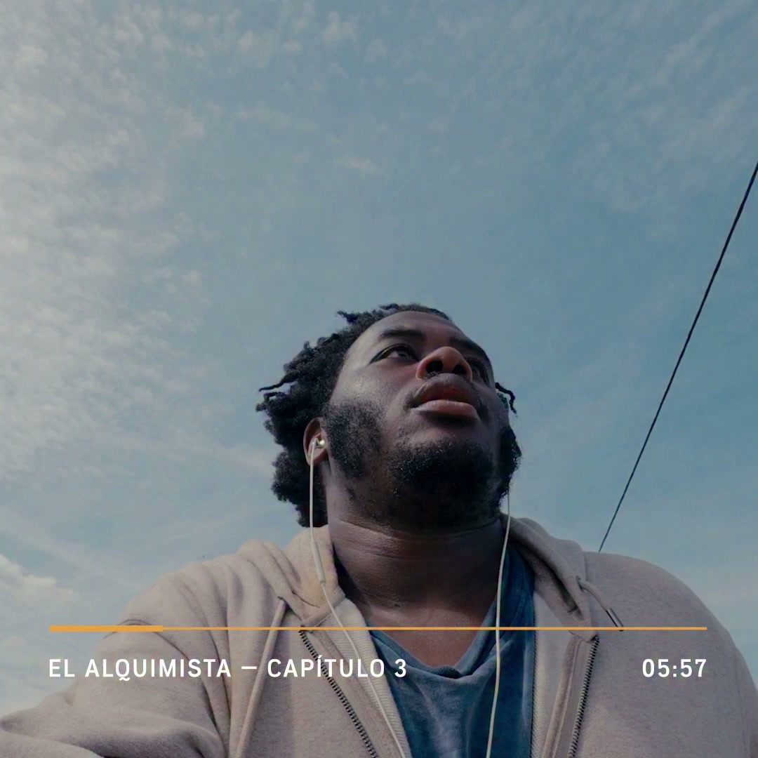 Audible Facebook ad: Donde las historias te hablan