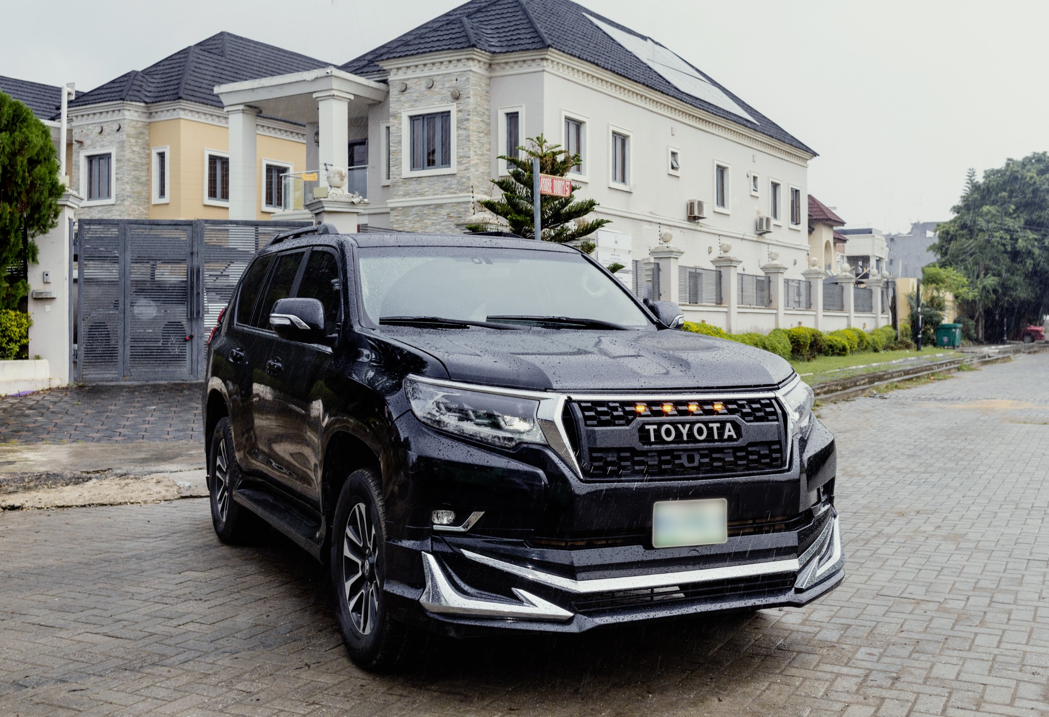 ShuttlersRental Facebook ad: Starts from ₦130,000.