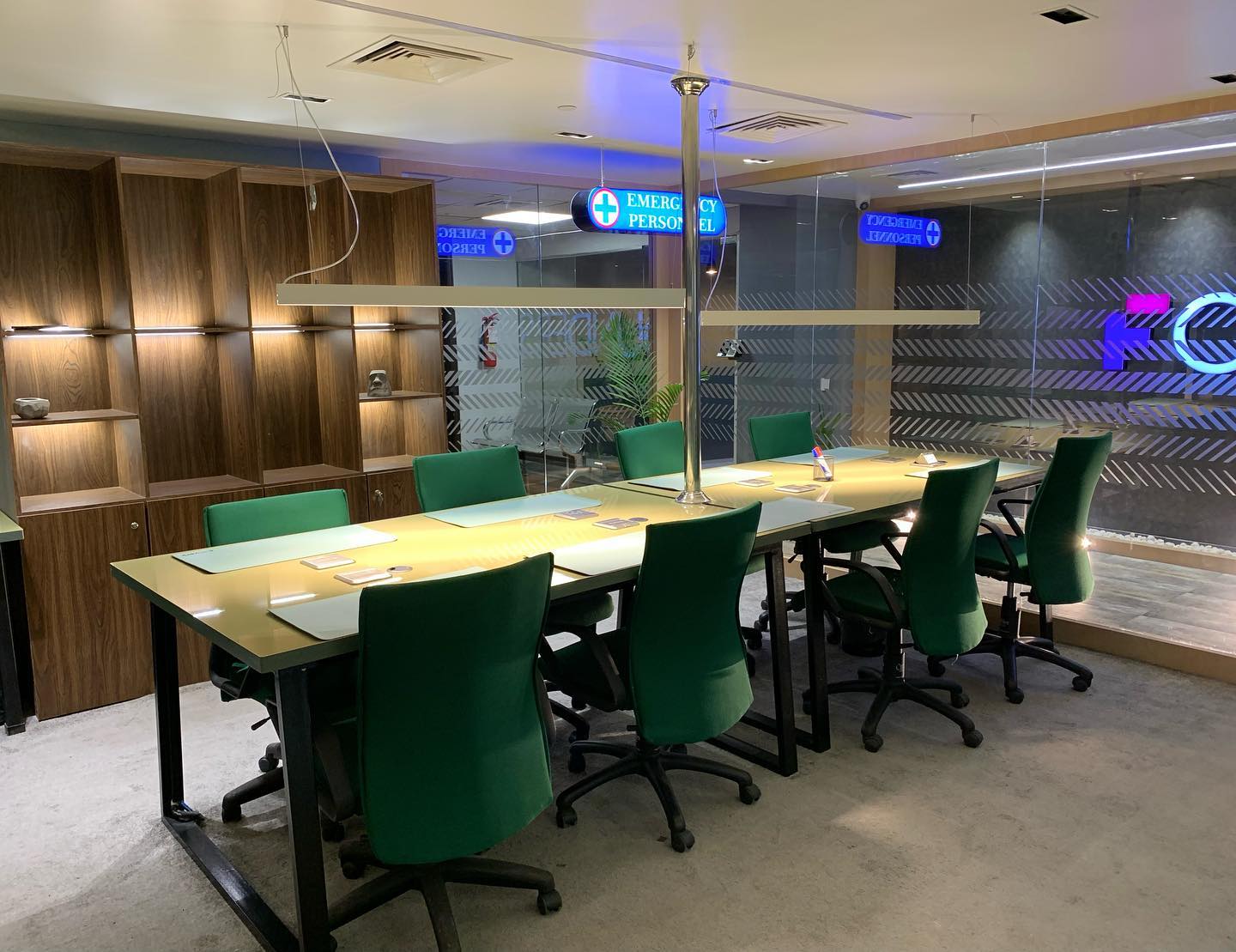 Founders 2.0 Facebook ad: Co-working spaces for Freelancers available at Tariq road…