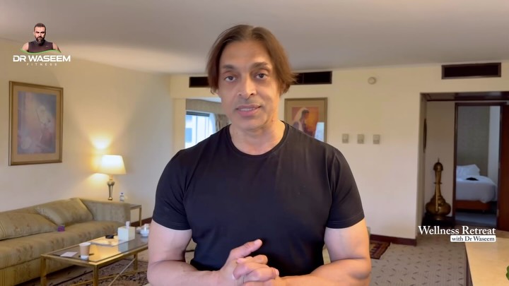 Dr waseem Facebook ad: Chat with us