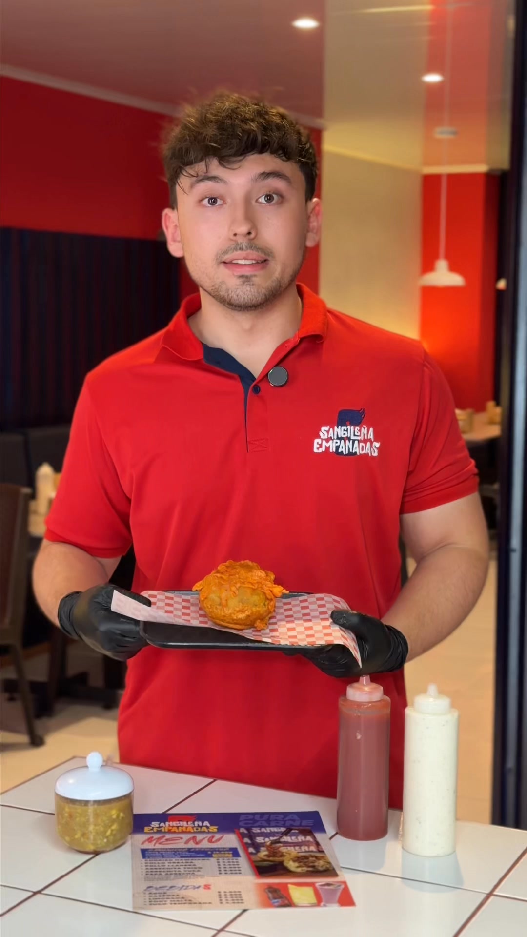 Sangileña Empanadas Facebook ad: Chatea con nosotros