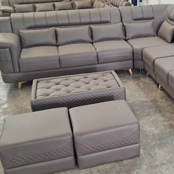 R.C furniture and Home furnishing Facebook ad: Chat in Messenger