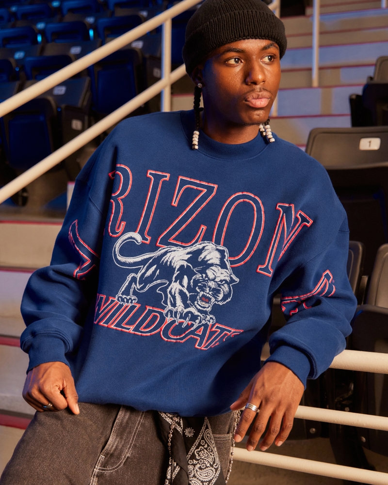 Hollister Co. Facebook ad
