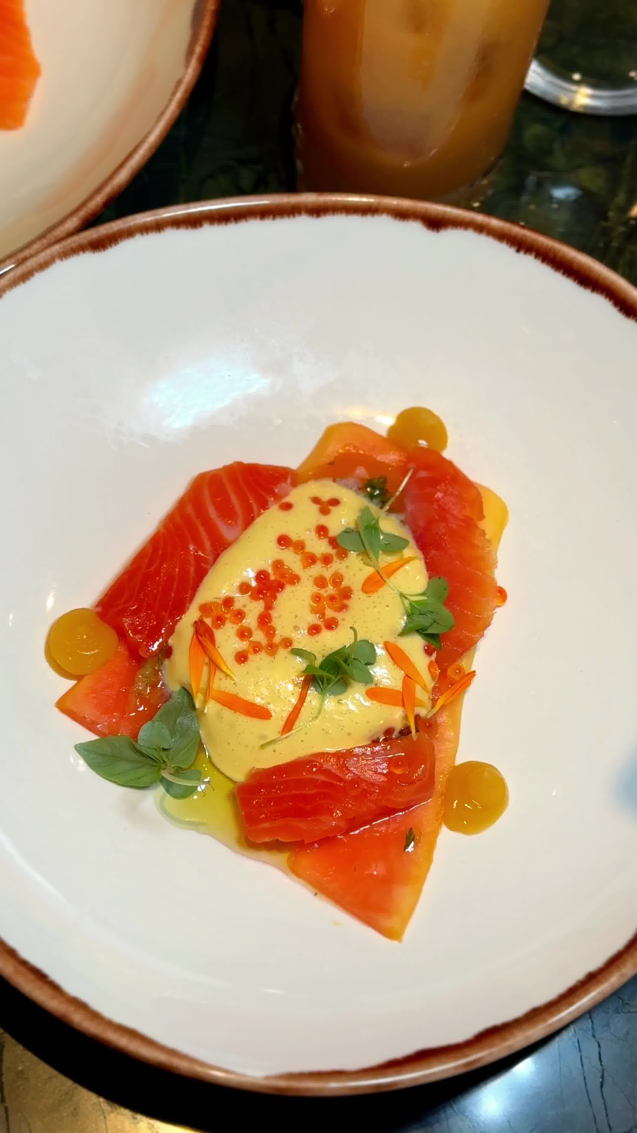 Restaurant ONYX Paris Facebook ad: 71, rue de Provence, 75009 Paris
