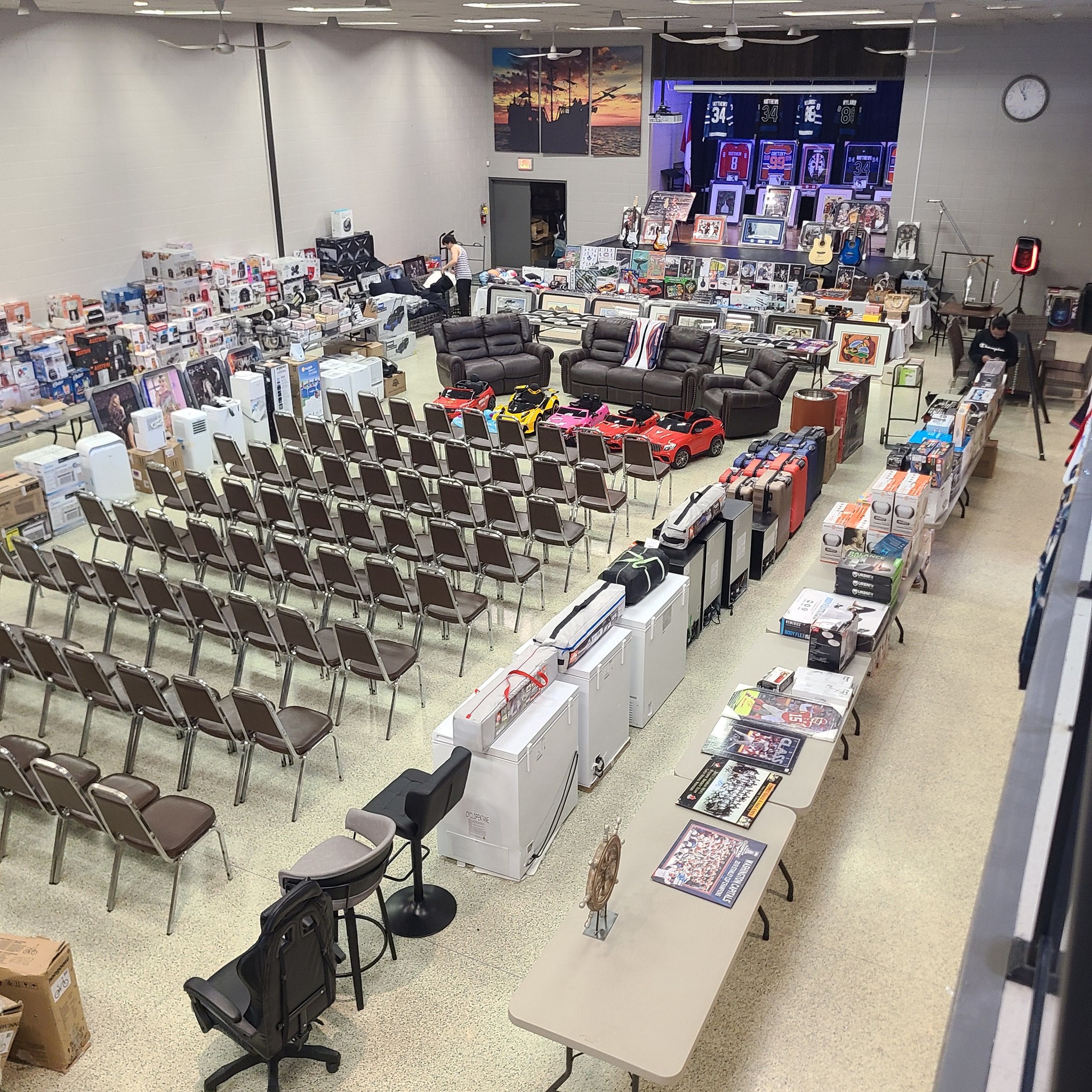 Prime Time Auction Facebook ad: **AUCTION***AUCTION***AUCTION***AUCTION**