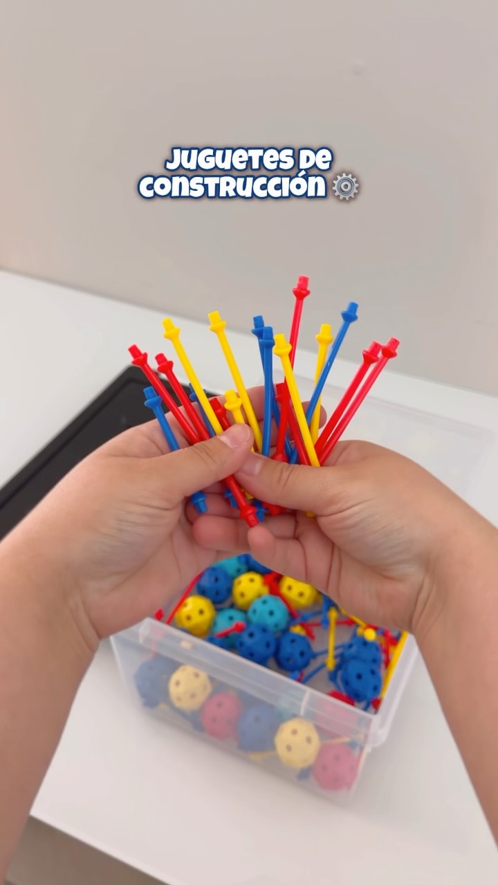Shoptemu Facebook ad: Todos son súper entretenidos!