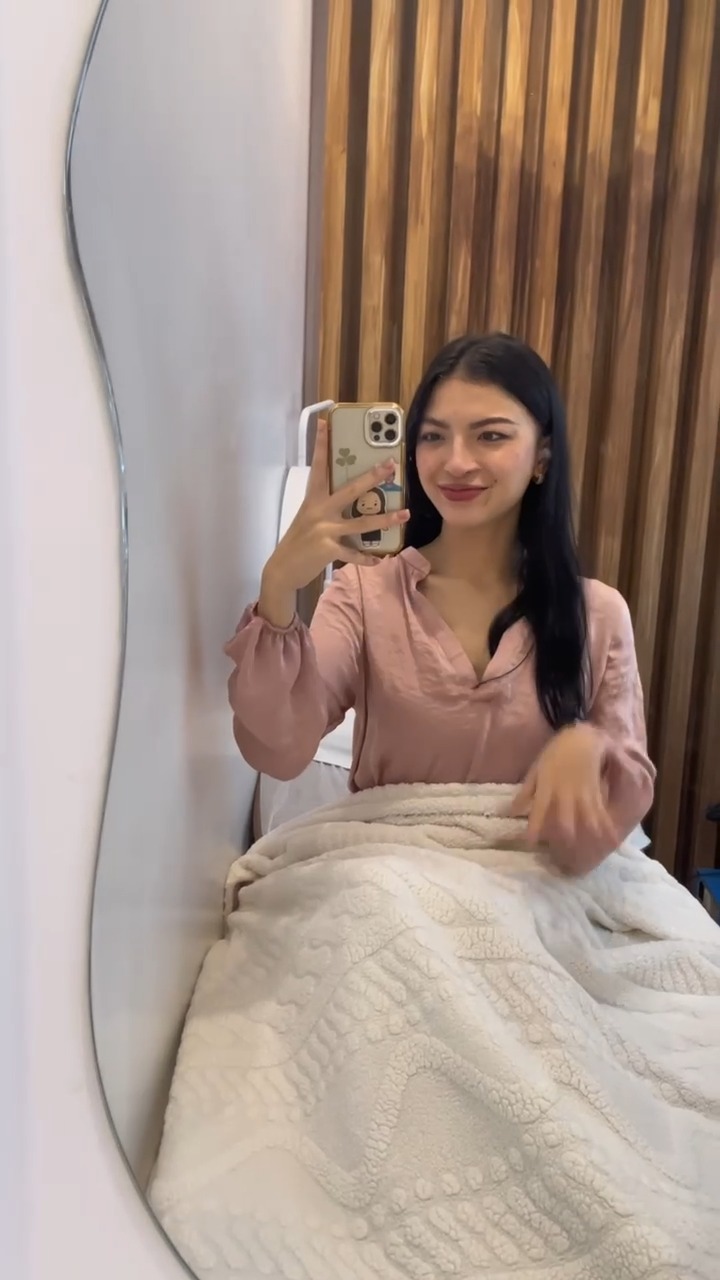 Gentle Skin Clinic Facebook ad: Clear skin goals?