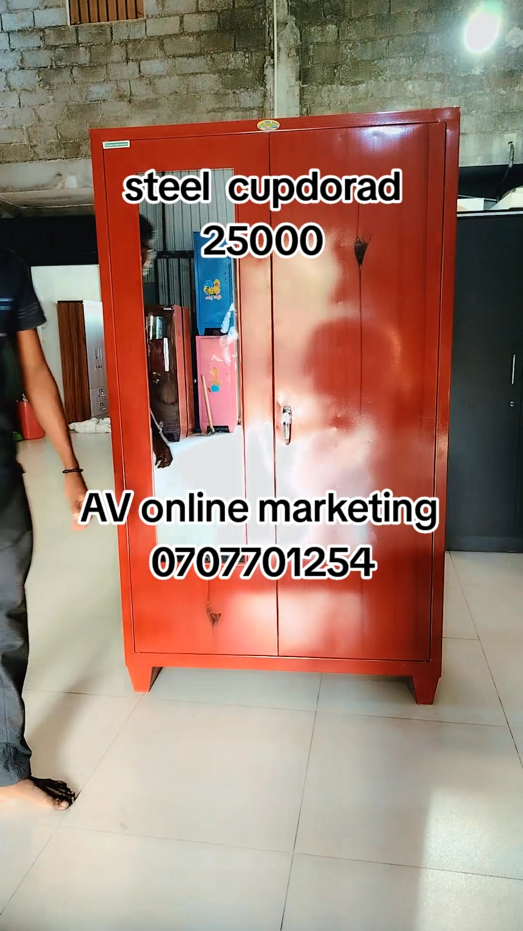 AV Online Marketing Facebook ad: Chat with us
