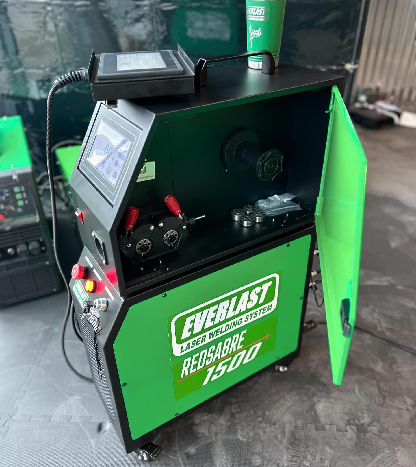 EverlastWeldersUSA Facebook ad
