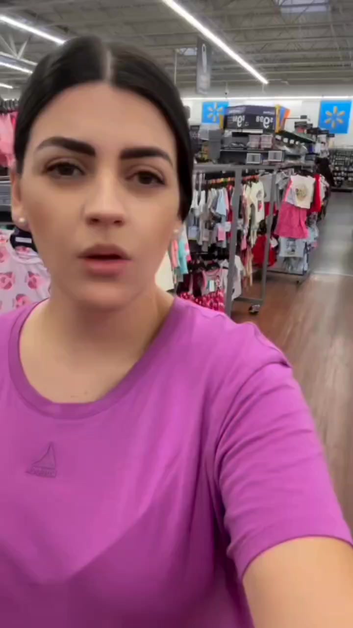 eva+avo Facebook ad: Consiguelos en Walmart