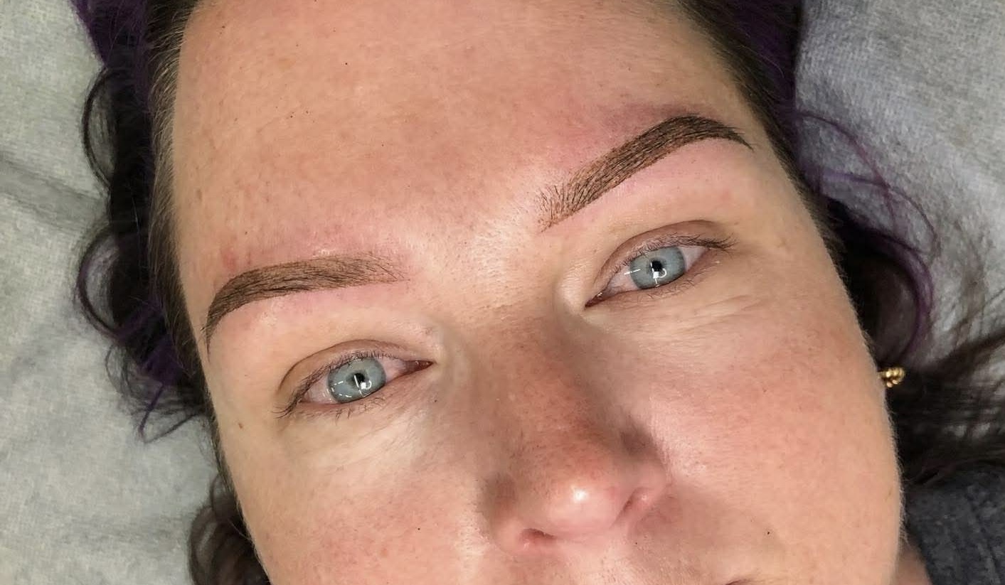 Lash Holic Facebook ad