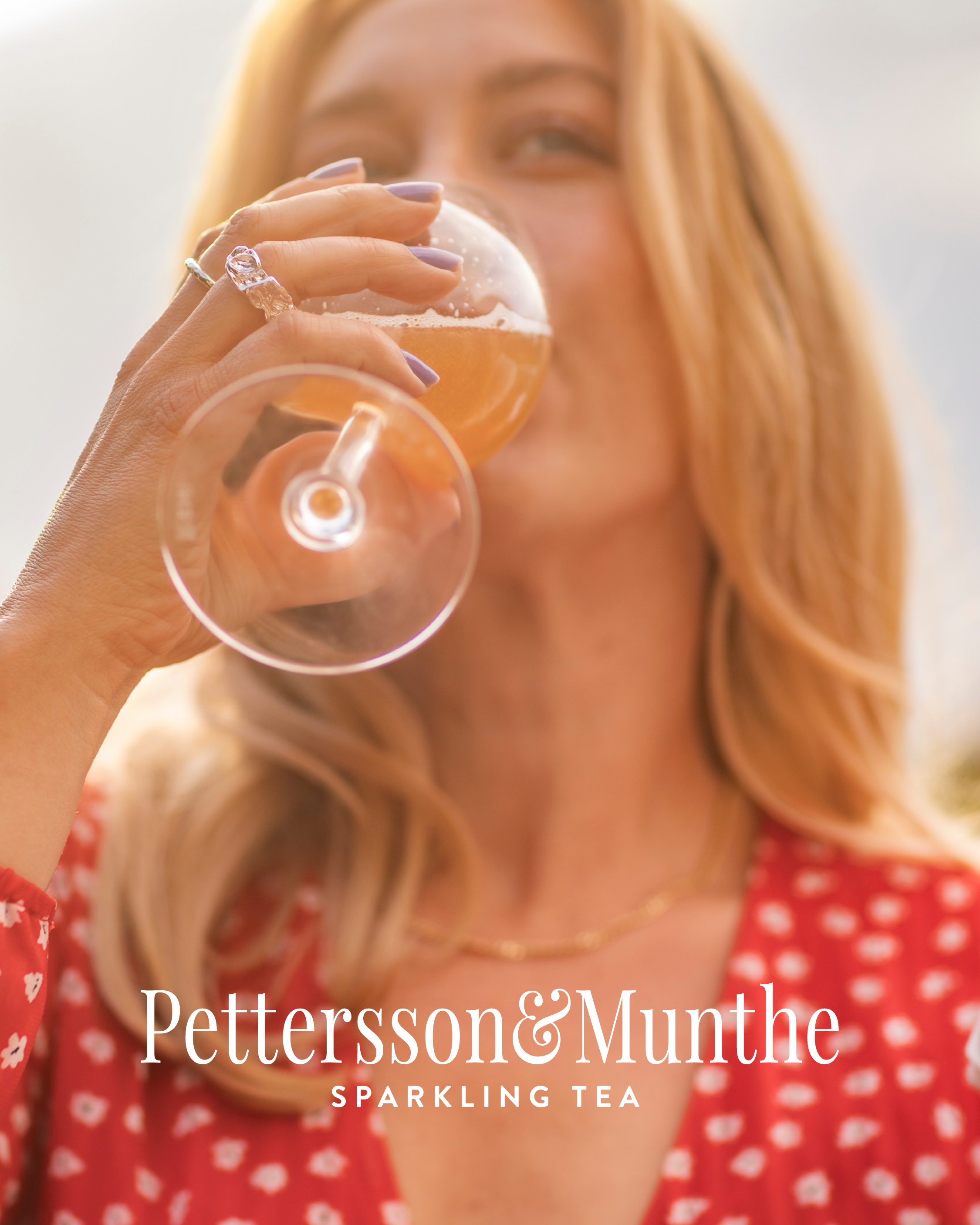 Pettersson & Munthe Facebook ad: Saatavilla Alkosta