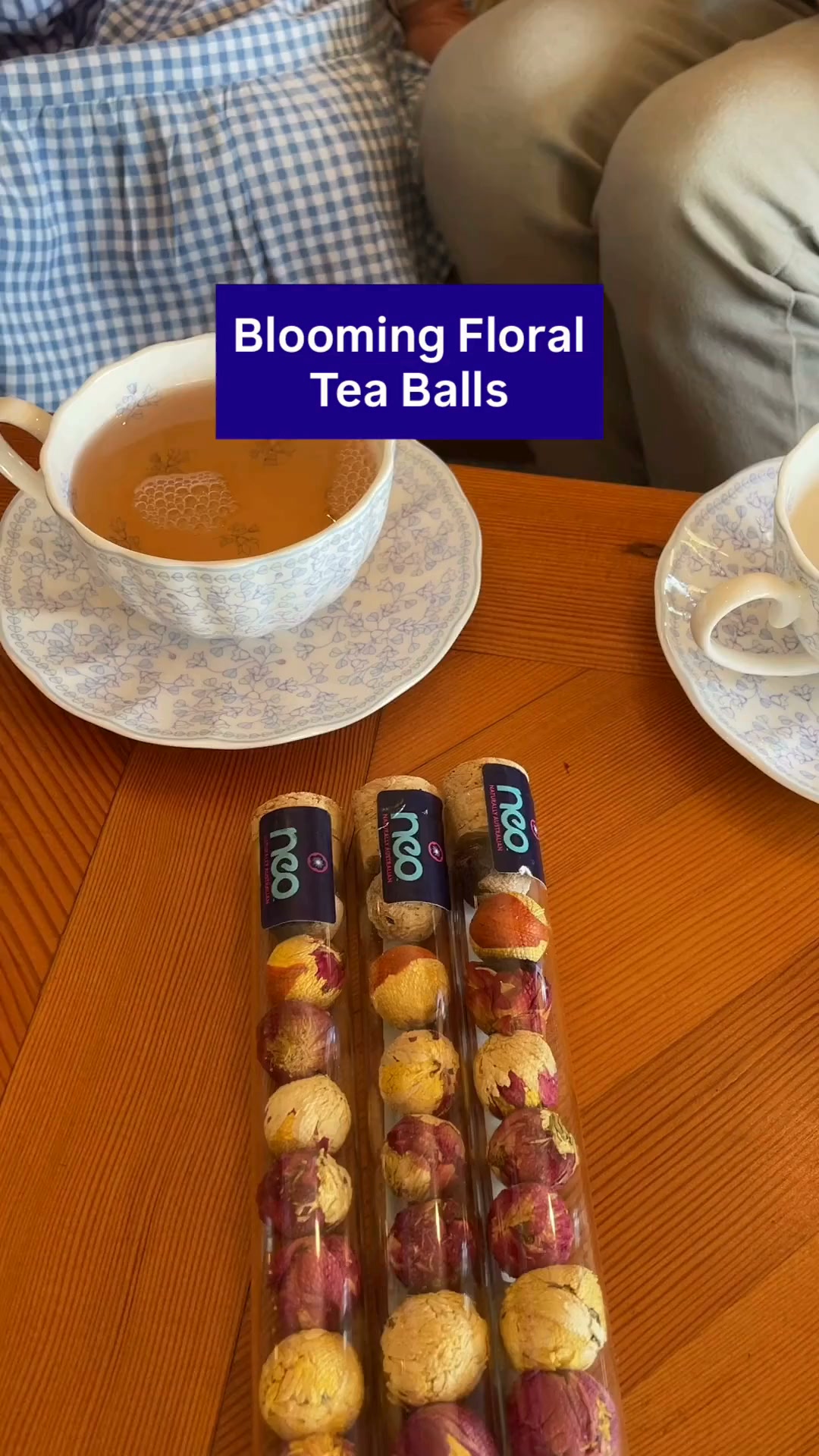 Neo Naturally Australian Facebook ad: Blooming Floral Tea Ball Gift Set