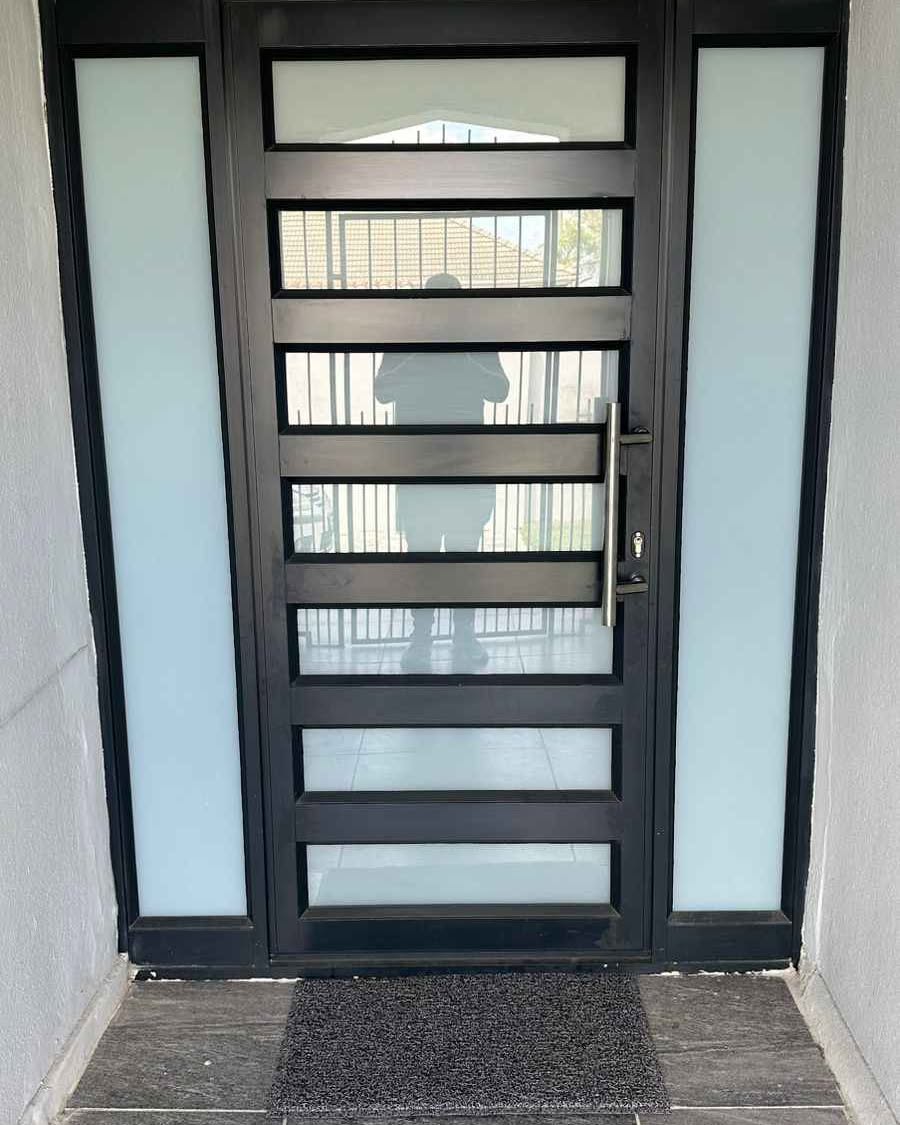 Tanaka Maponda Facebook ad: Aluminium windows and doors