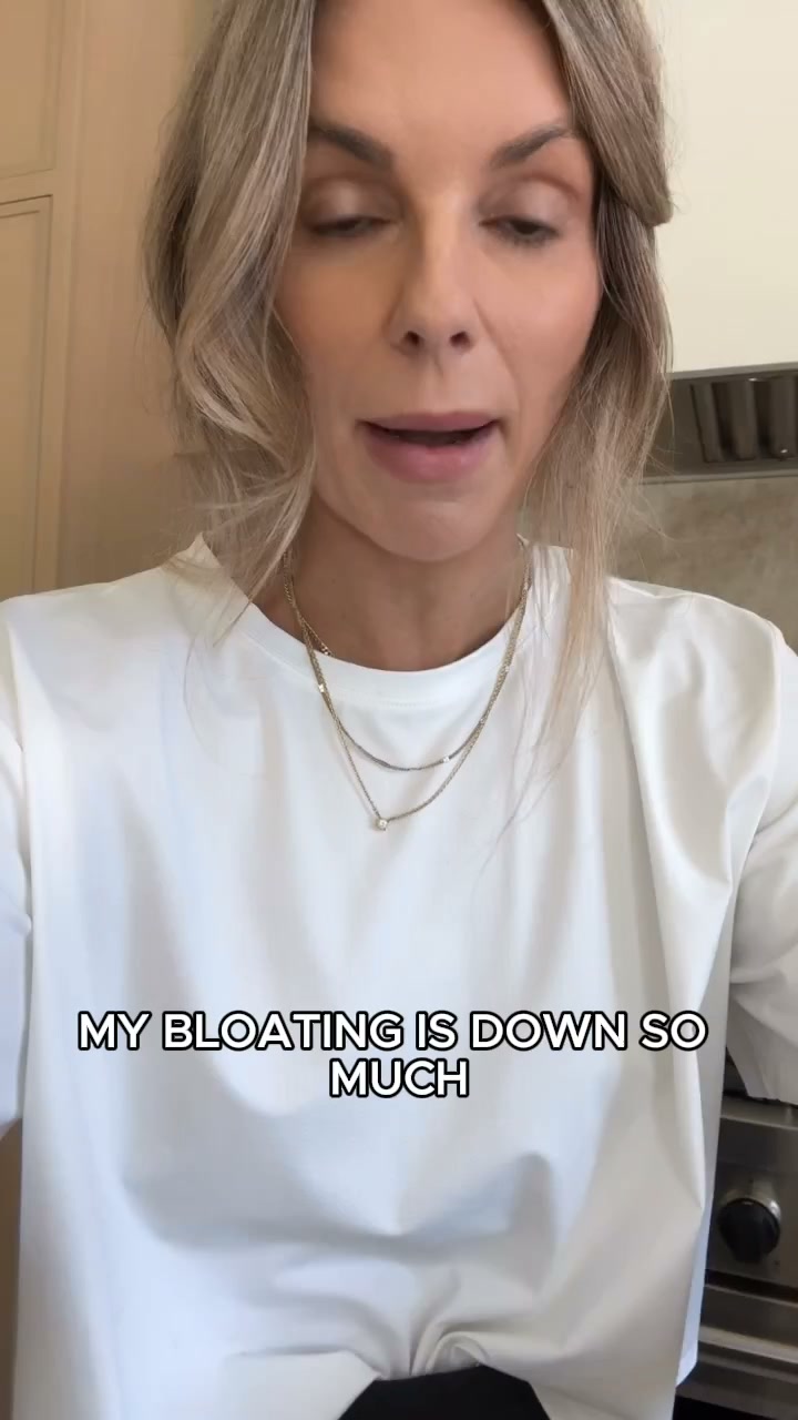Ali Fedotowsky-Manno Facebook ad: SAVE WITH: ALIMANNO20