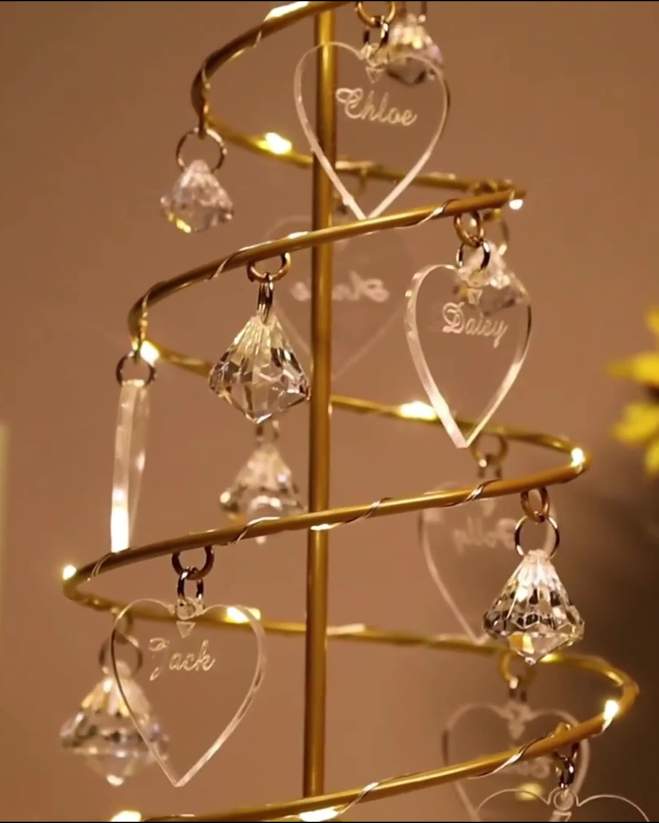 Ristal Facebook ad: Personalized Christmas Tree Light