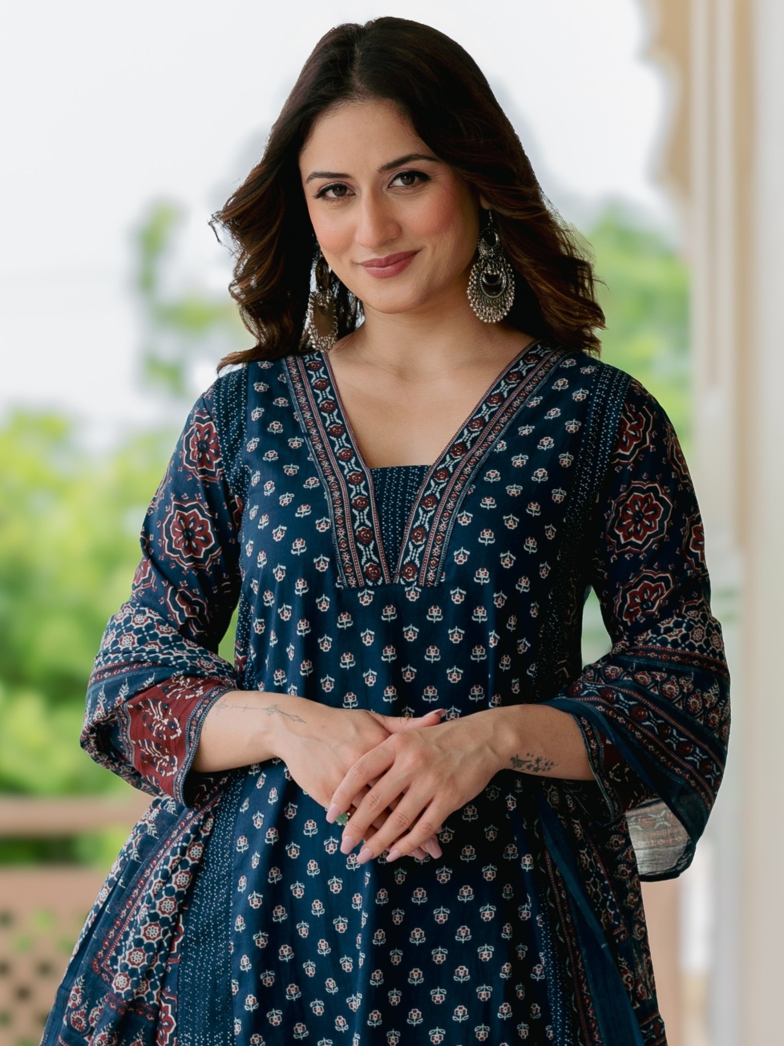 Arayna Facebook ad: Celebrate every special moment in styles that blend…