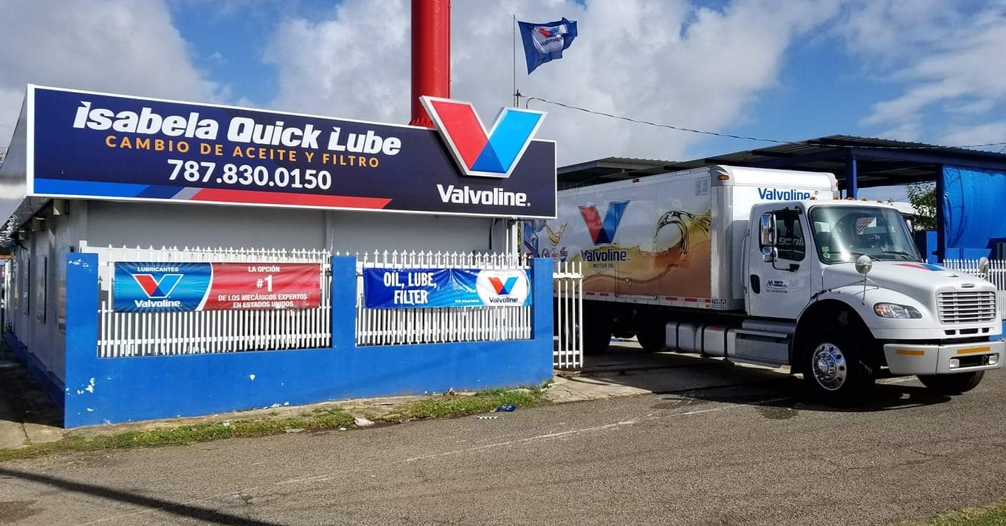 Isabela Quick Lube Facebook ad: La gente que sabe usa VALVOLINE.Isabela Quick Lube,since…
