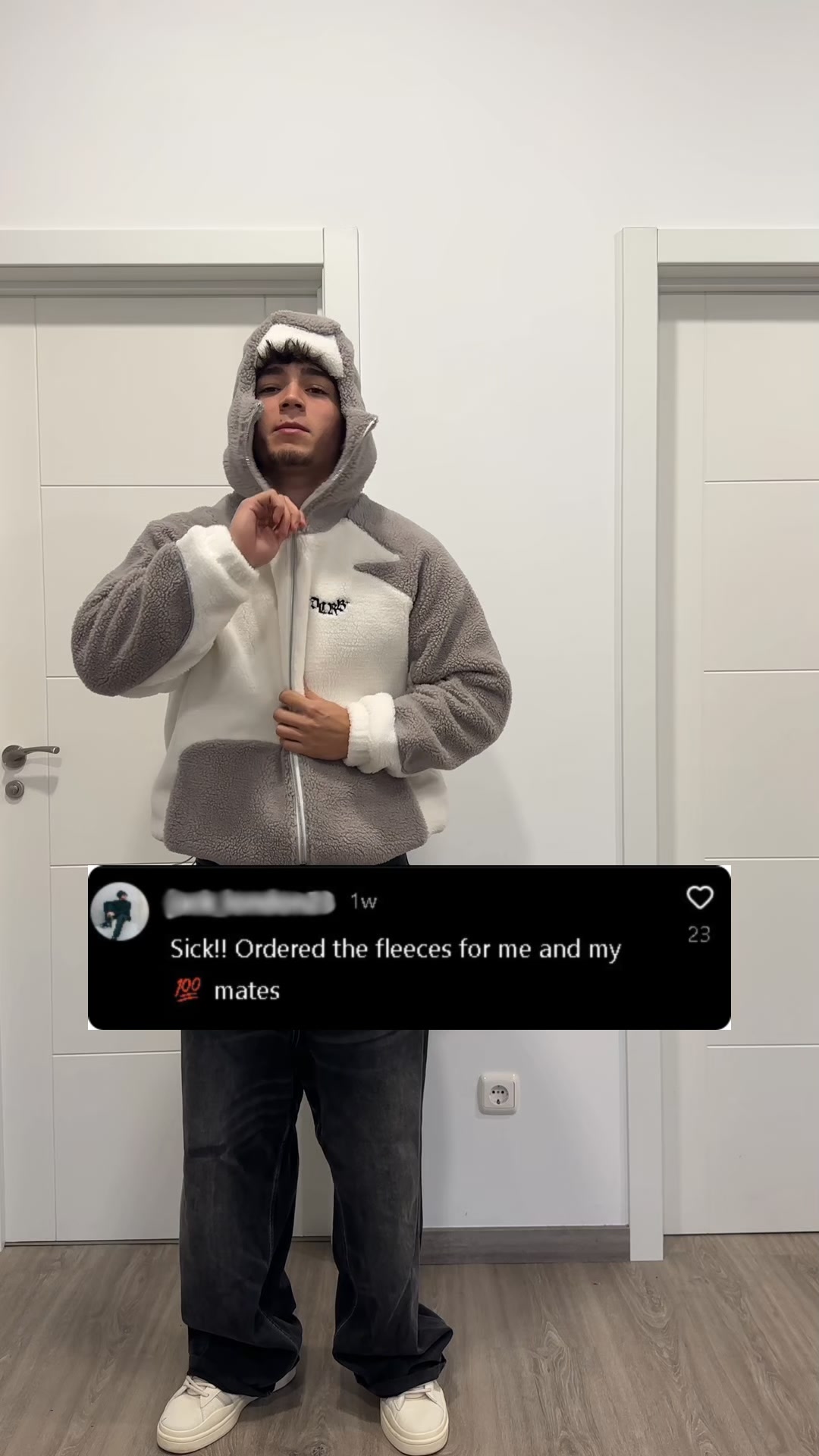 Decarba Facebook ad: Limited Edition Drops