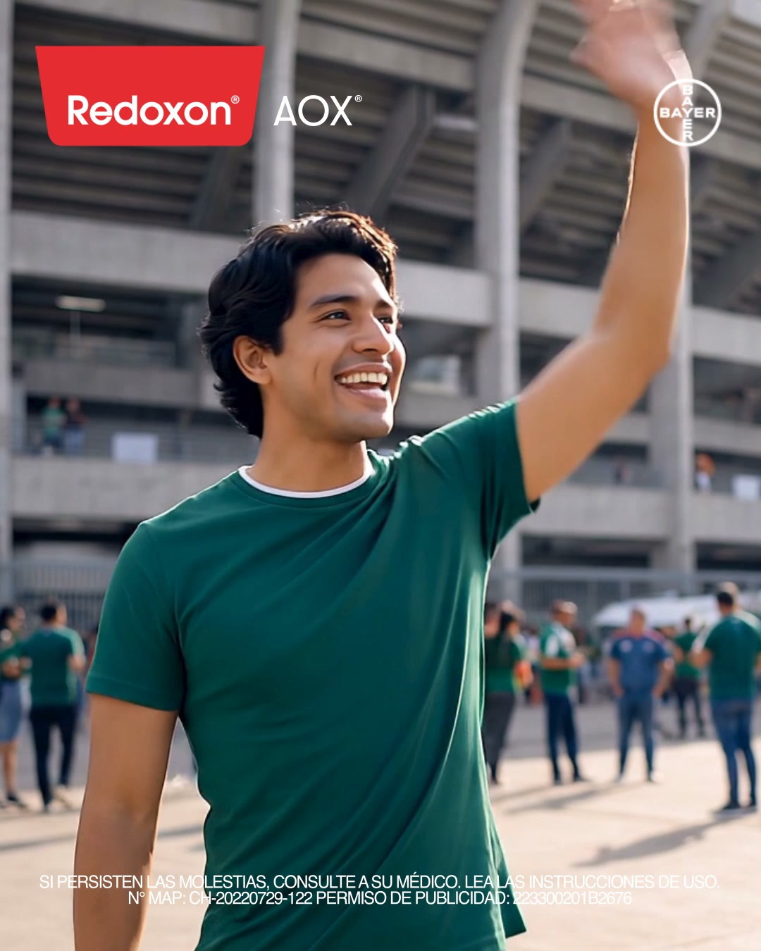 Redoxon México Facebook ad: Para esos saludos cercanos, Redoxon protege tu inmunidad