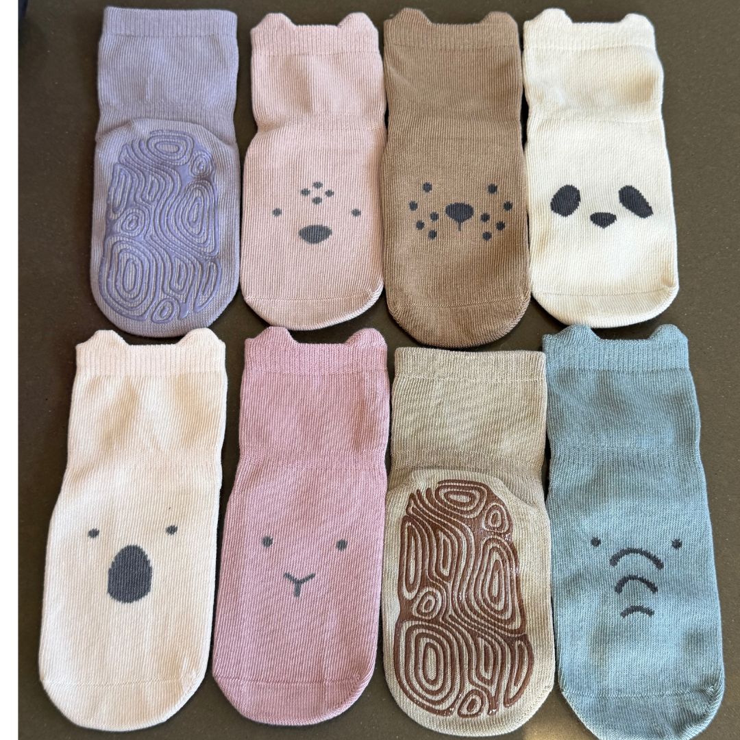 Little Yoga Socks Facebook ad