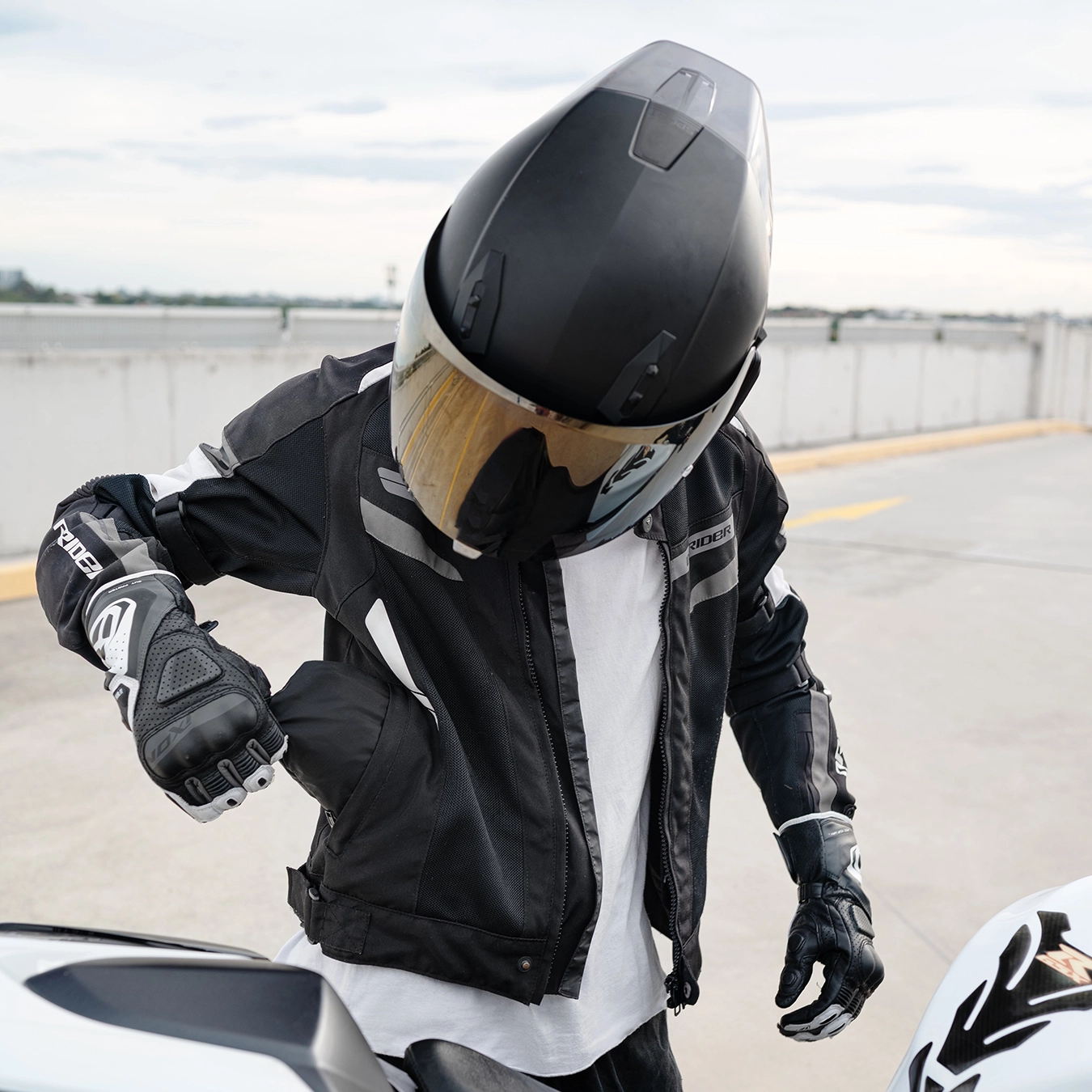 Moto Loot Facebook ad