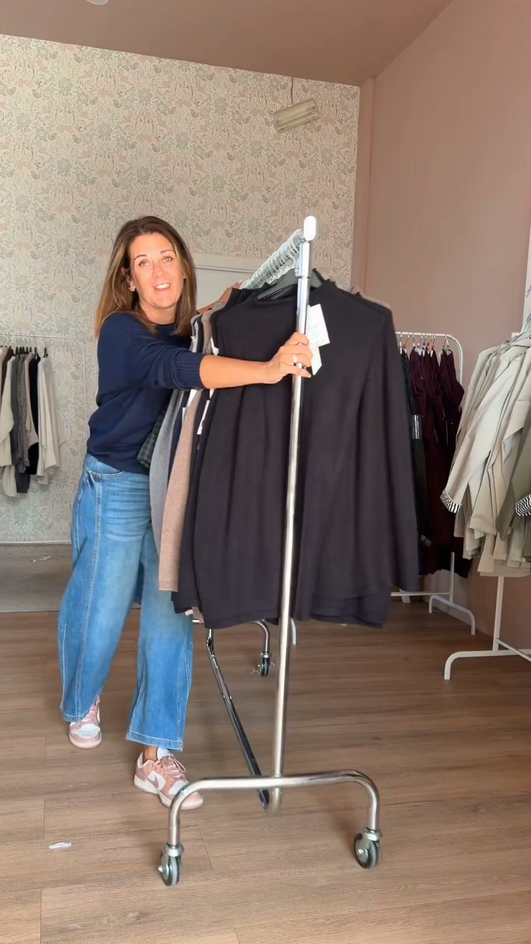 La Valigia a pois Facebook ad: Novità Abbigliamento Donna