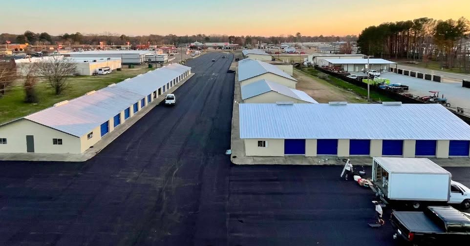 Andre Gomez Facebook ad: Flex Space Warehouses - Pearl