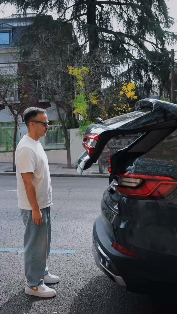 Koala Babycare Facebook ad: La mochila portabebés ergonómica para ti y para tu bebé.