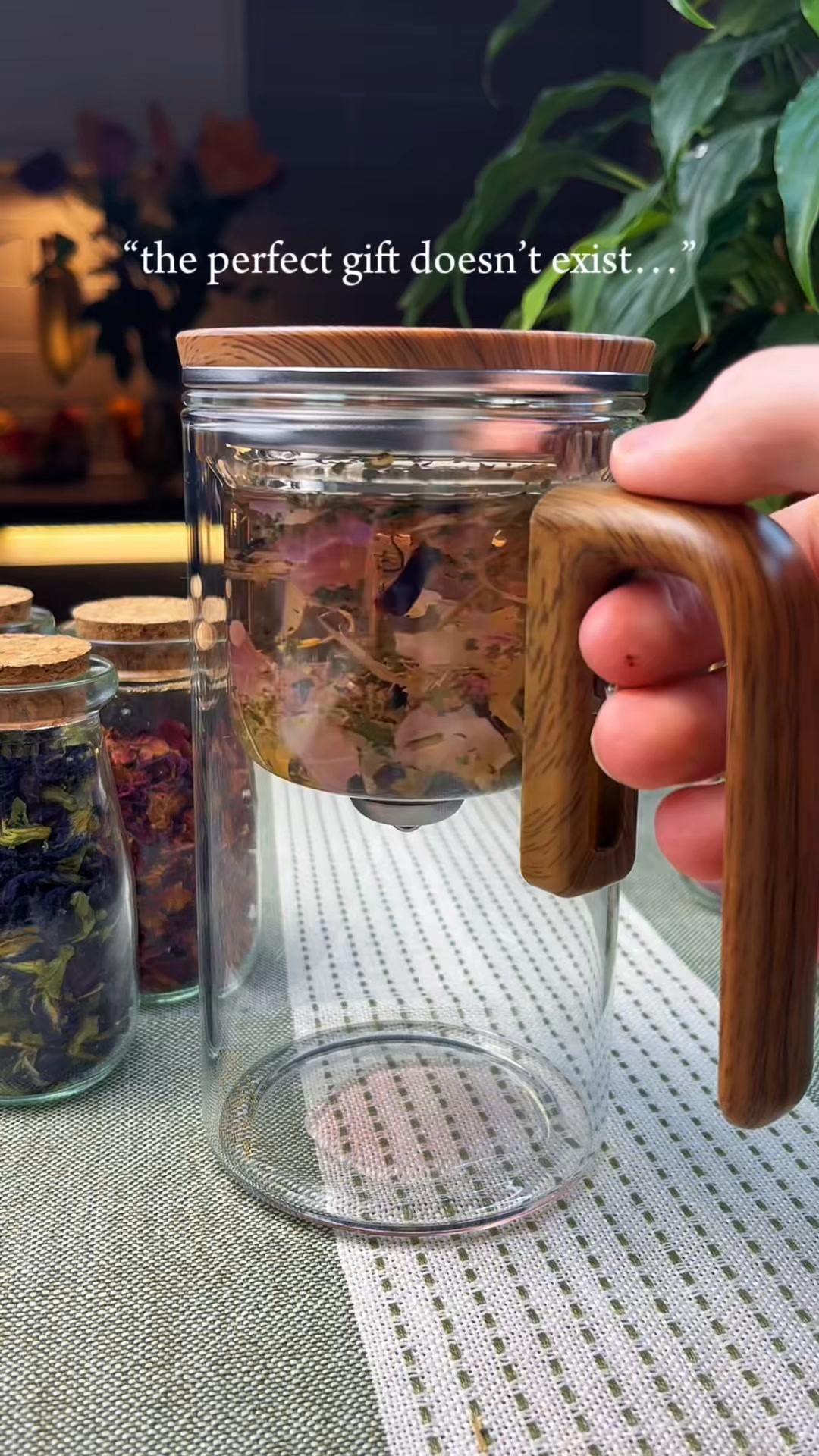 Tranquili-Tea Facebook ad: 30% Off + FREE Tea Set Ending Soon