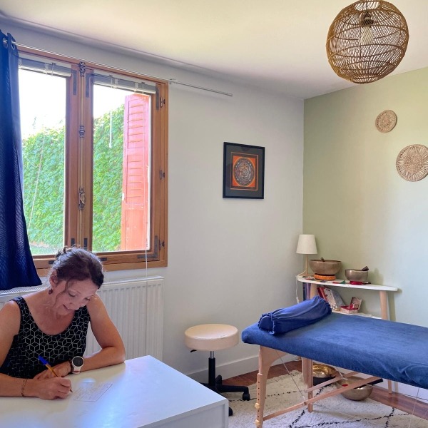 Marie Darnand, Praticienne reiki Facebook ad: Accompagnement ménopause à Lons-le-Saunier