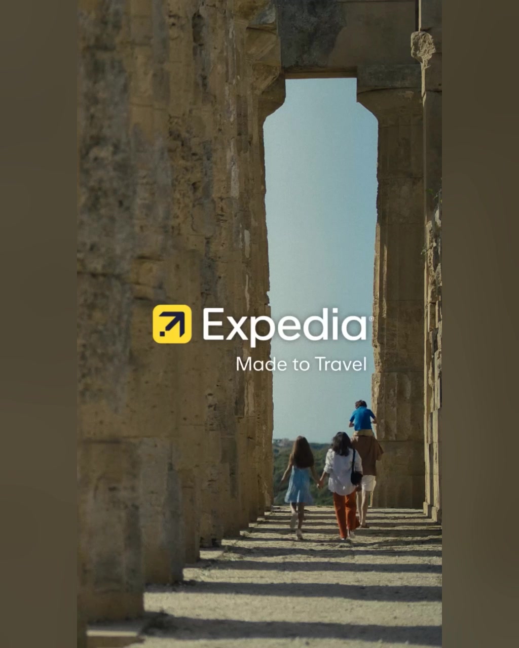 Expedia Facebook ad: Price Tracking by Expedia