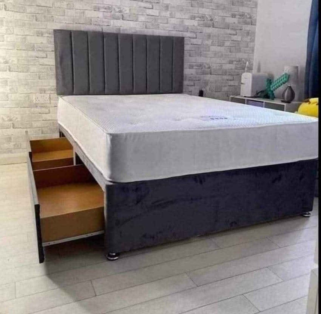 Midland Furniture Facebook ad: BEDS SALE